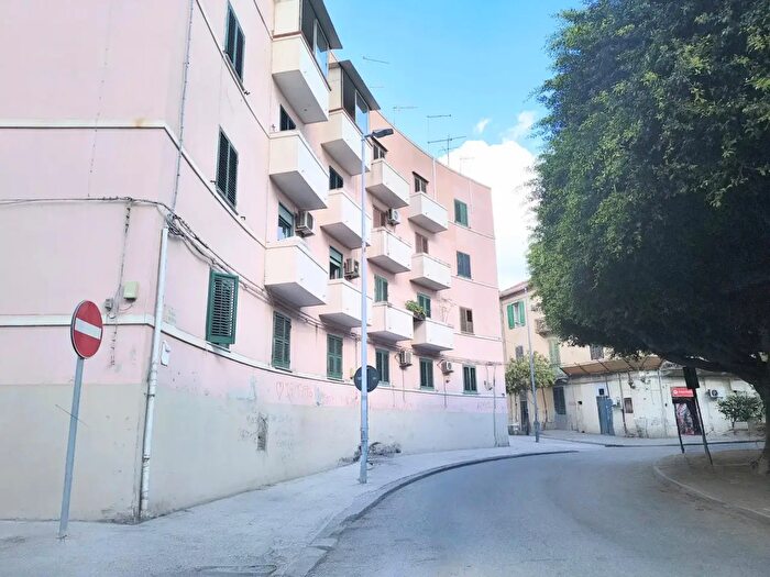 Appartamento trilocale in affitto in Via Antonino Pracanica, Messina