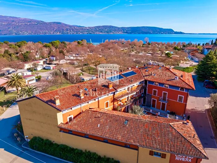 Appartamento trilocale in vendita in Via Promontorio N, Toscolano Maderno