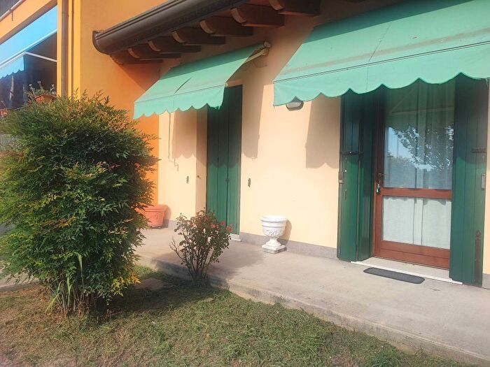 Appartamento trilocale in affitto in Gazzuolo