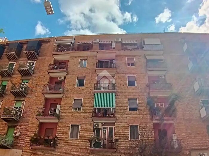 Appartamento bilocale in vendita in Via Ruggero d'Altavilla, Roma