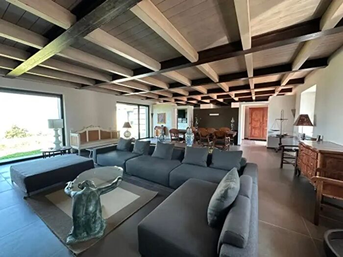 Casa con 5 locali in vendita in Viverone