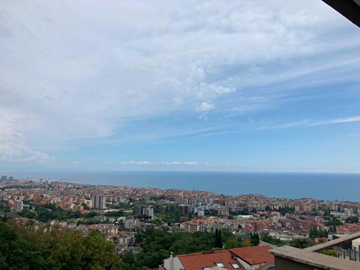 Appartamento con 6 locali in affitto in Viale dei Pioppi, Torrione Alto Sala Abbagnano, Salerno