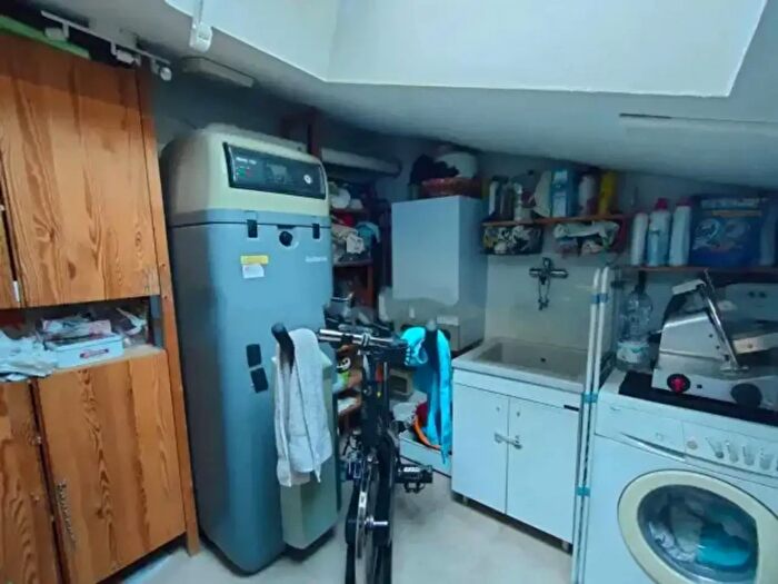 Appartamento con 6 locali in vendita in Via Aldo Moro, Sissa Trecasali