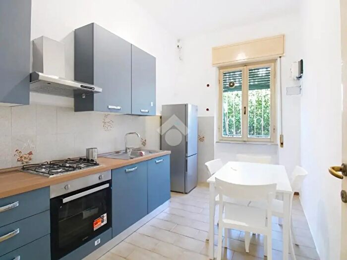 Appartamento con 5 locali in affitto in Via Rustichello da Pisa, Pisa