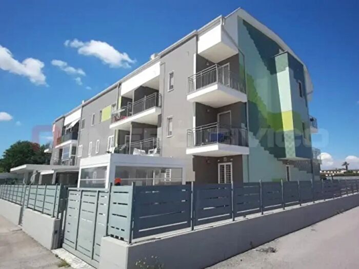 Appartamento trilocale in affitto in Viale Fortore, Foggia