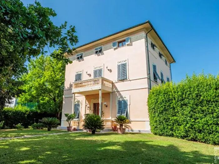 Casa con 6 locali in vendita in Via Stazione, Porcari