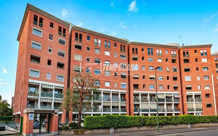 Appartamento quadrilocale in vendita in Via Pietro Cossa, Torino