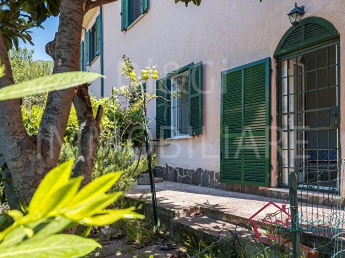 Appartamento trilocale in affitto in Frazione Leuso A, Vendone