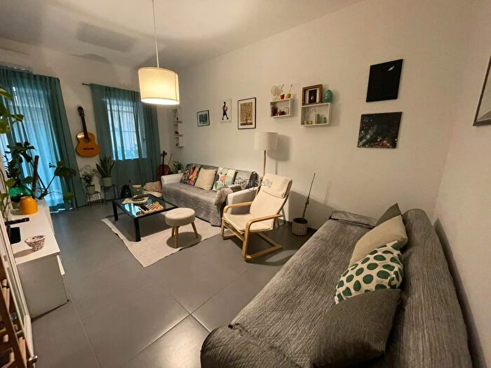 Appartamento trilocale in vendita in Via Tirella, Modica