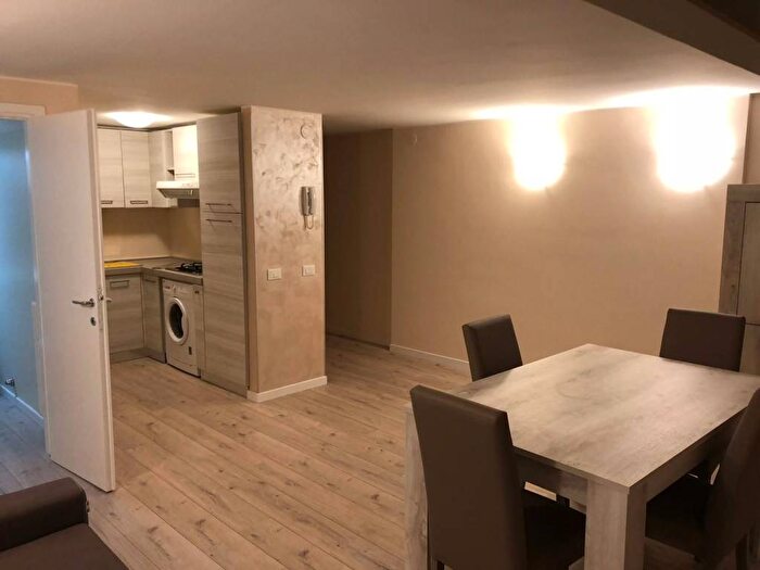 Appartamento trilocale in affitto in Via San Tomaso, Piazze Duomo, Padova