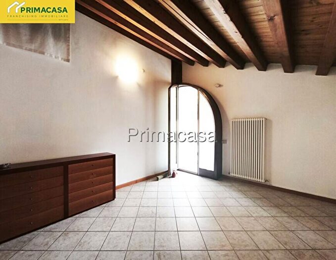 Appartamento trilocale in affitto in VIA AURELIO DE POL, Centro, Noale