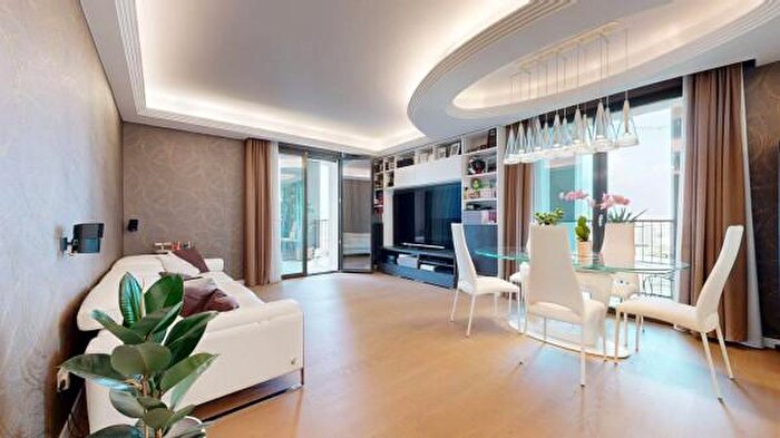 Appartamento quadrilocale in vendita in Via Gottlieb Wilhelm Daimler, Milano