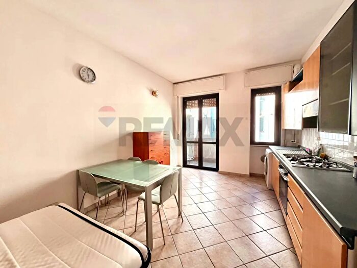 Appartamento monolocale in vendita in Via Guarino Veronese, Milano