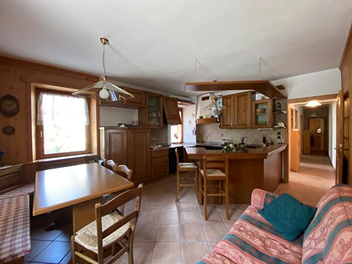 Appartamento trilocale in vendita in Via Reane, Auronzo Di Cadore