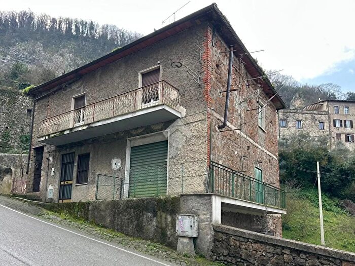Casa quadrilocale in vendita in Via Filippo Prosperi, Artena