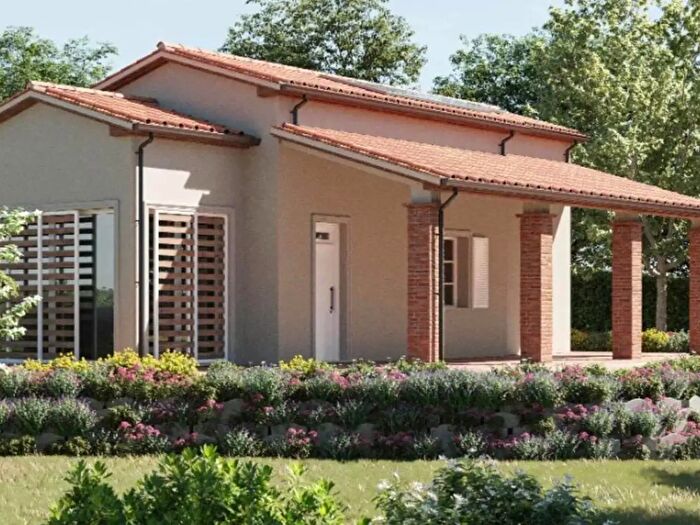 Casa con 6 locali in vendita in Cecina