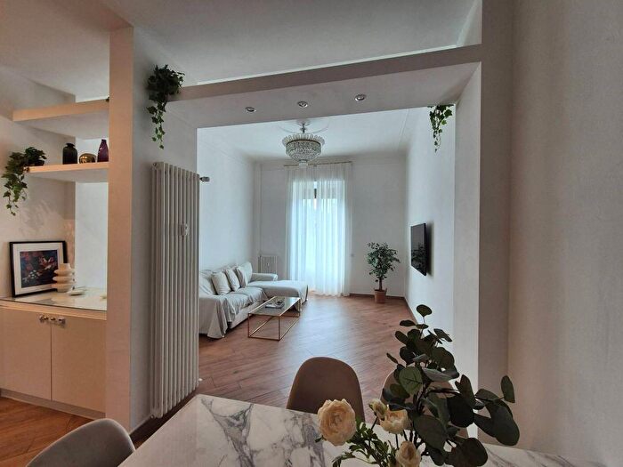 Appartamento bilocale in affitto in Via Lodovico Muratori, Porta Romana Medaglie dOro, Milano