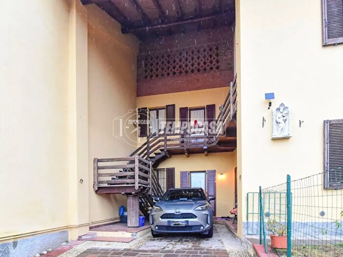 Casa con 6 locali in vendita in Via Giovanni Randaccio, Cantu