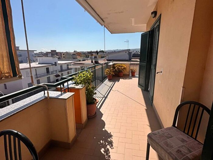 Appartamento trilocale in affitto in Via Luca Giordano, Centro, Mugnano di Napoli