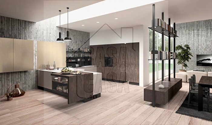 Appartamento quadrilocale in vendita in Via Maggio, Abano Terme