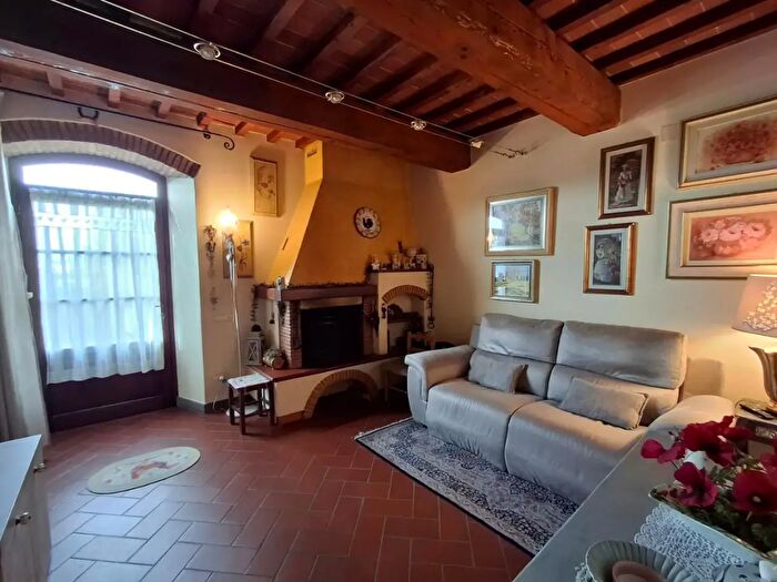 Casa quadrilocale in vendita in Vinci