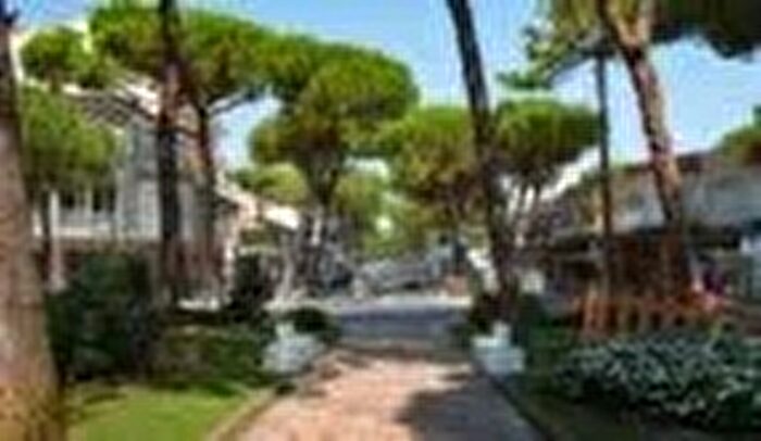 Casa quadrilocale in vendita in Milano Marittima, Cervia