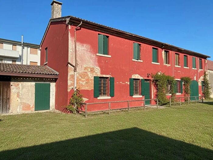 Casa con 5 locali in vendita in Via San Valentino, Conselve