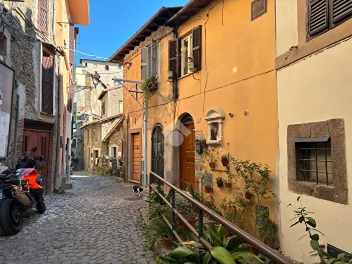 Appartamento bilocale in vendita in Via S Giovanni, Genazzano