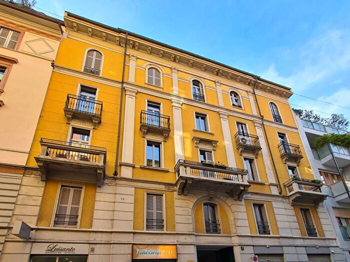 Appartamento bilocale in affitto in Via Giuseppe Parini, Porta Nuova, Milano