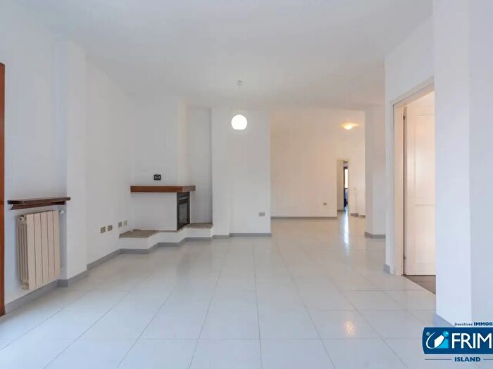 Appartamento quadrilocale in vendita in Via Fera, Olbia