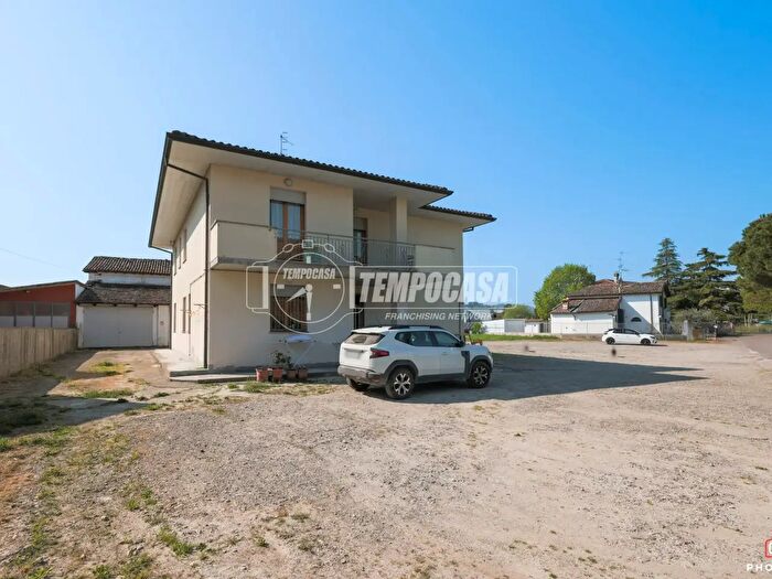 Casa con 8 locali in vendita in Via Fornace, Casalfiumanese