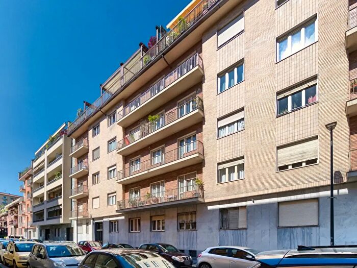 Appartamento con 5 locali in vendita in Via Melezet, Torino