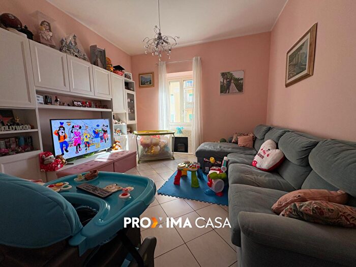 Appartamento trilocale in vendita in Via Pietro Giannone, Salerno