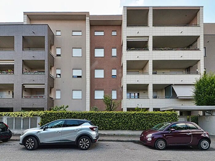 Appartamento trilocale in vendita in Via Corino, Lissone