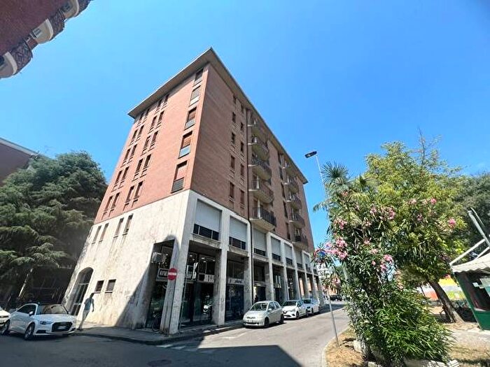 Appartamento trilocale in affitto in Viale Cesare Battisti, Stazione, Ferrara