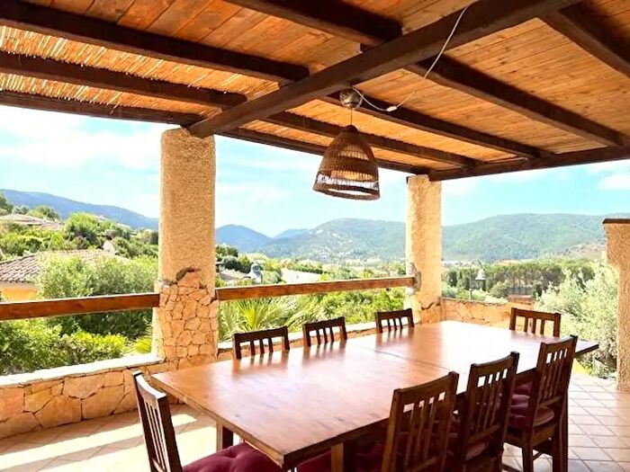 Casa quadrilocale in vendita in Domus de Maria