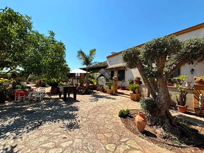 Casa con 5 locali in vendita in Contrada Fornara, Marsala