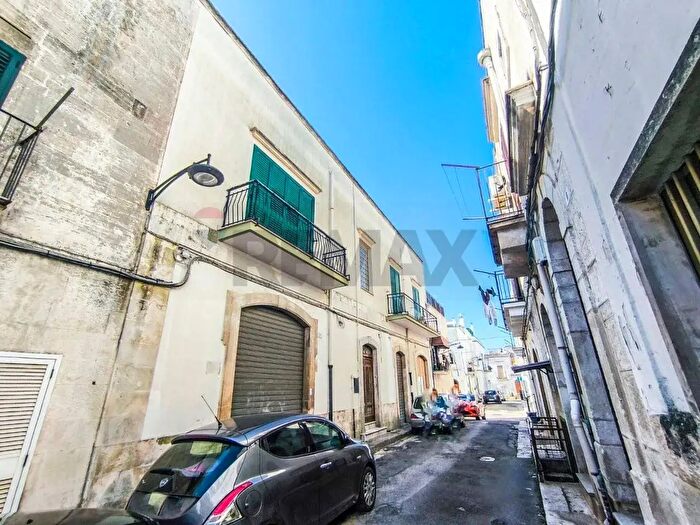 Casa con 8 locali in vendita in Ceglie Messapica