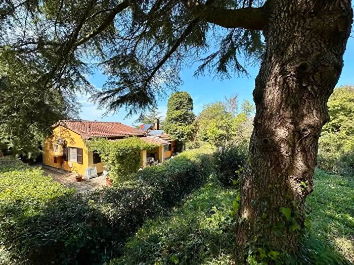 Casa con 8 locali in vendita in Capoliveri