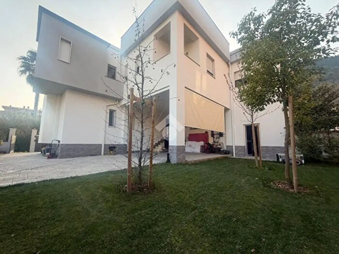 Appartamento trilocale in vendita in Via Santa Lucia, Sora