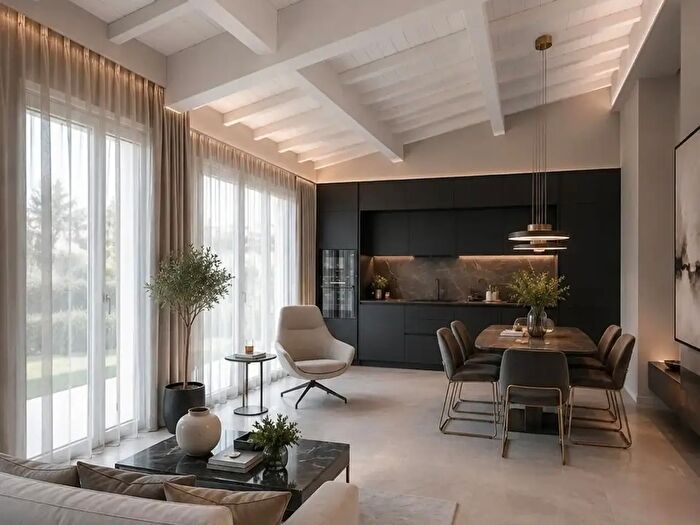 Casa con 6 locali in vendita in Colle di Val dElsa Si, Colle Di Val DElsa