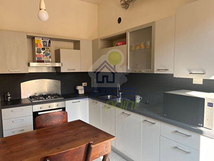 Appartamento trilocale in affitto in Via Volturno, Centro, Cremona