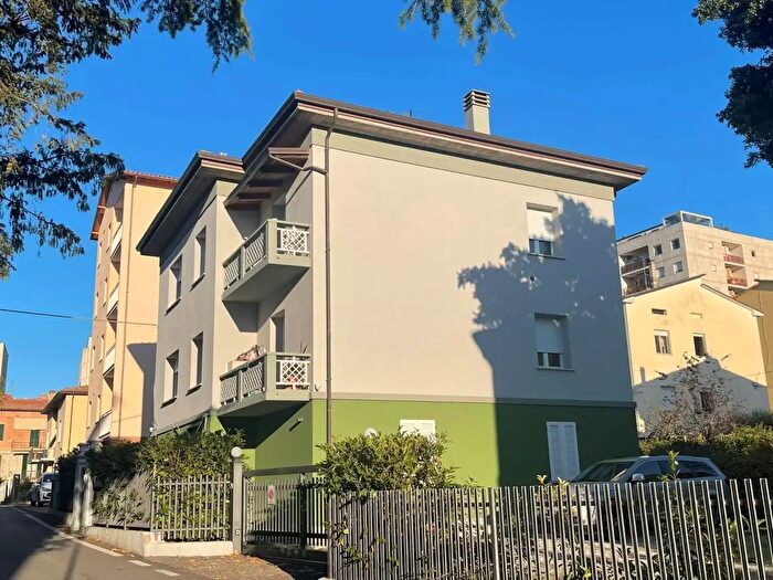 Casa con 15 locali in vendita in Perugia