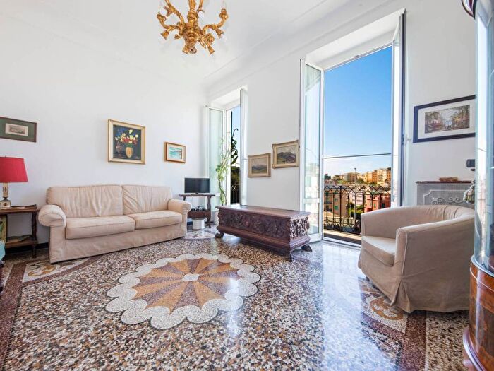 Appartamento trilocale in affitto in Piazza Sturla, Sturla, Genova