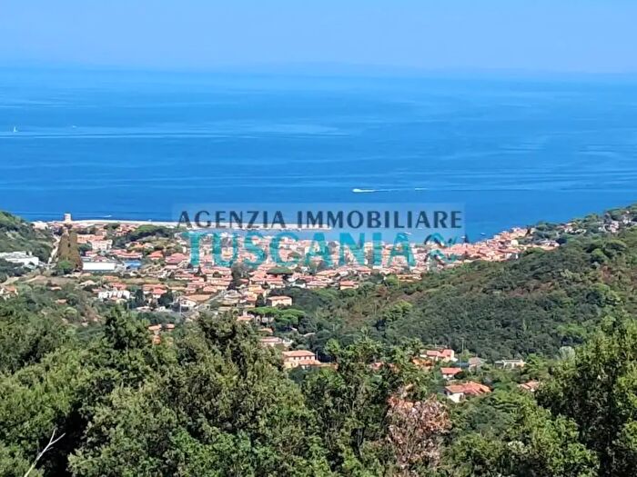Casa trilocale in vendita in Marciana