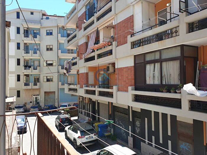 Appartamento trilocale in affitto in Catanzaro Lido, Catanzaro
