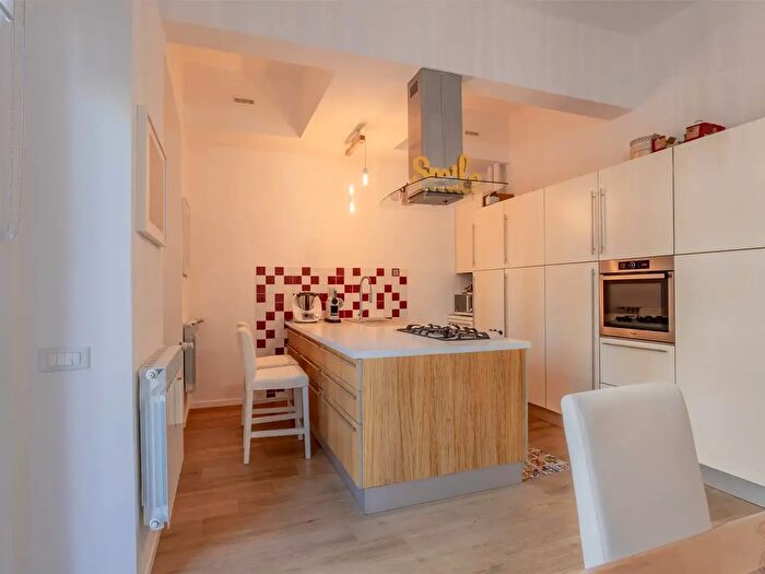Appartamento con 7 locali in vendita in Via del Rosso Fiorentino, Firenze