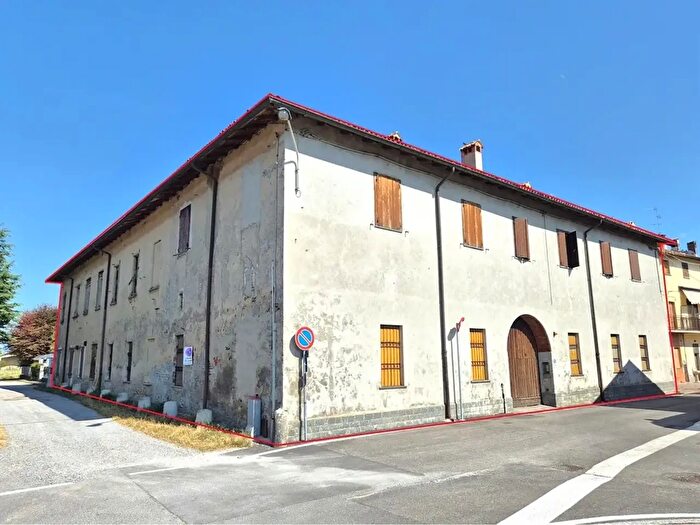 Casa in vendita in Via Rossino, Ornago