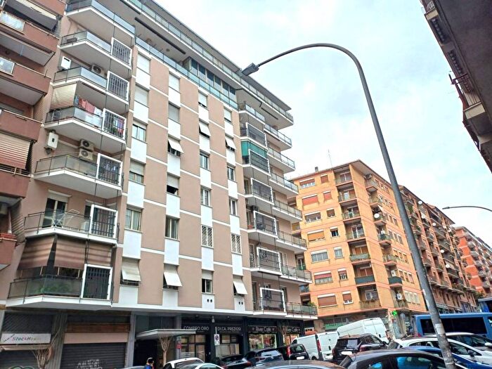 Appartamento trilocale in affitto in Via Eugenio Checchi, Monti Tiburtini, Roma