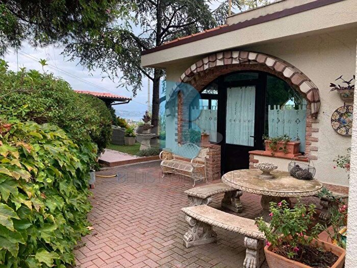 Casa con 15 locali in vendita in Sanremo